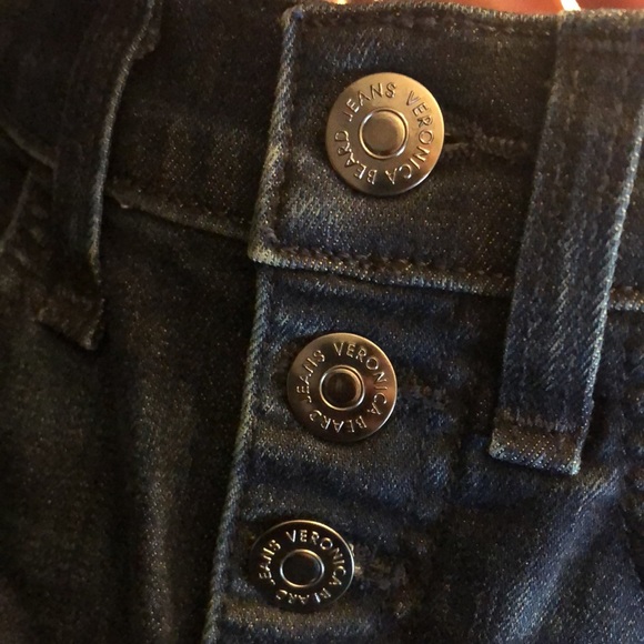 Veronica Beard 10” Carolyn Baby Boot Jeans in Midnight w/Red Tuxedo Stripe. 25. - Picture 8 of 12